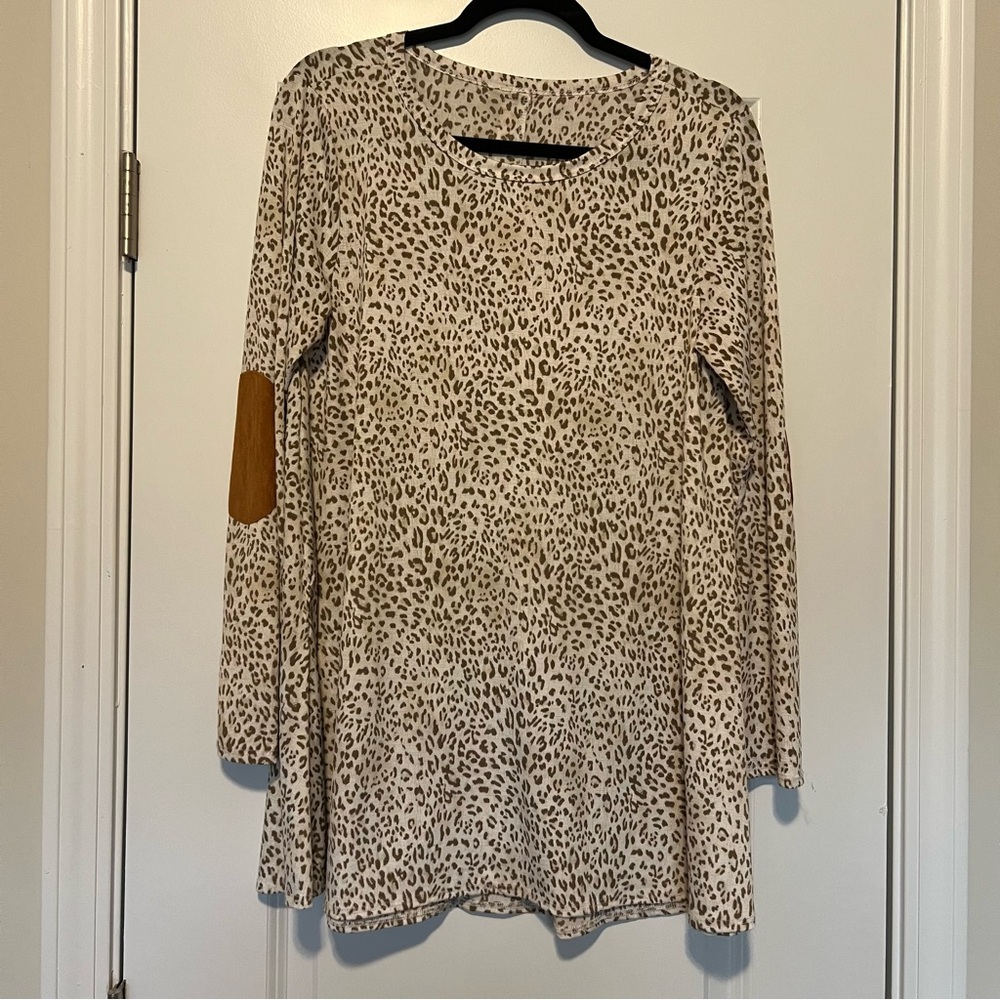 Leopard Print Long Sleeve Top